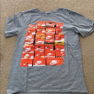 Men’s vintage shoe box image T-shirt